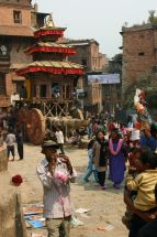 IMG_8557 Bhaktapur Neujahrswagen.jpg